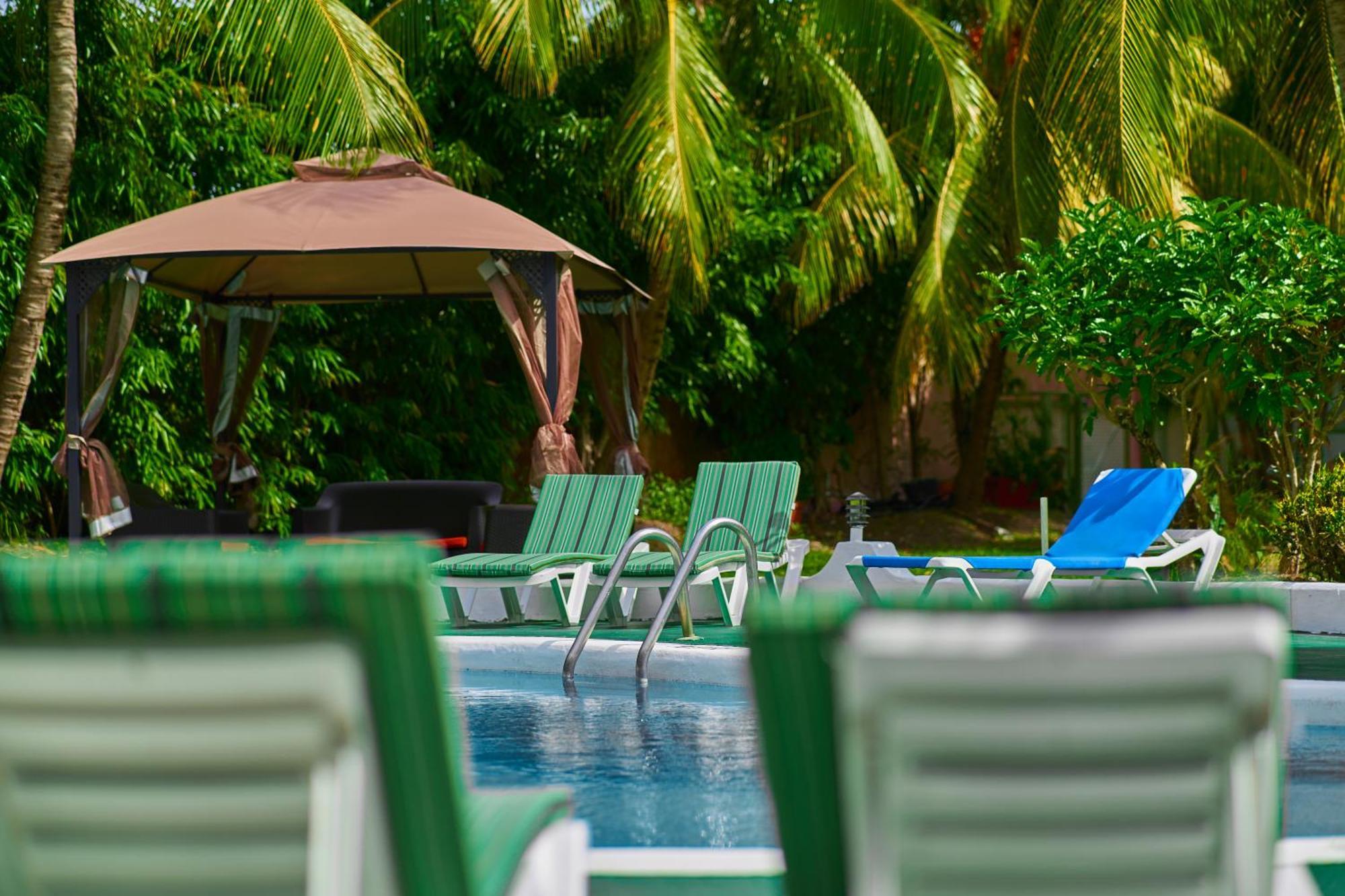 Sunbay Hotel Крайст Чърч Екстериор снимка