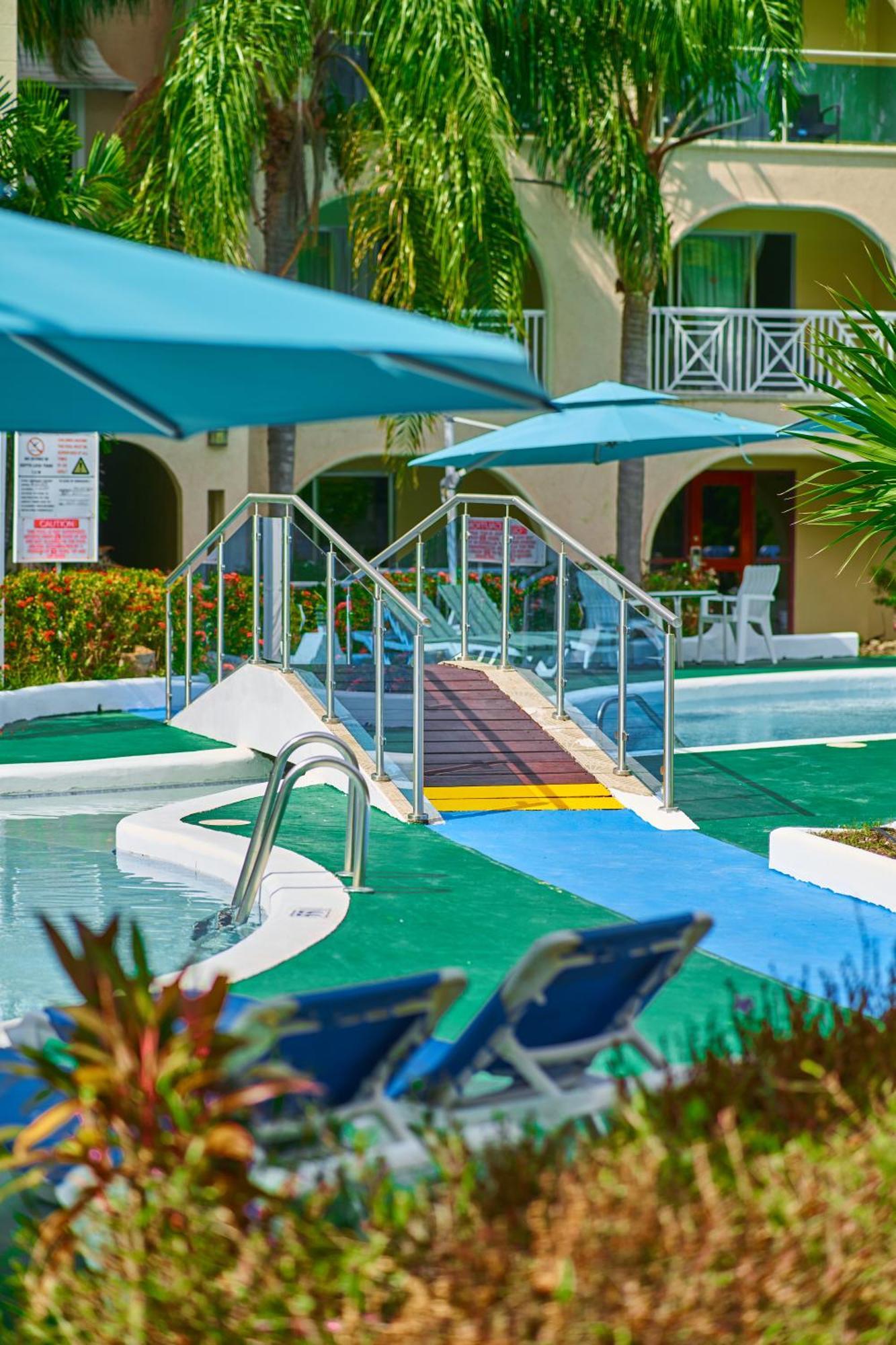 Sunbay Hotel Крайст Чърч Екстериор снимка