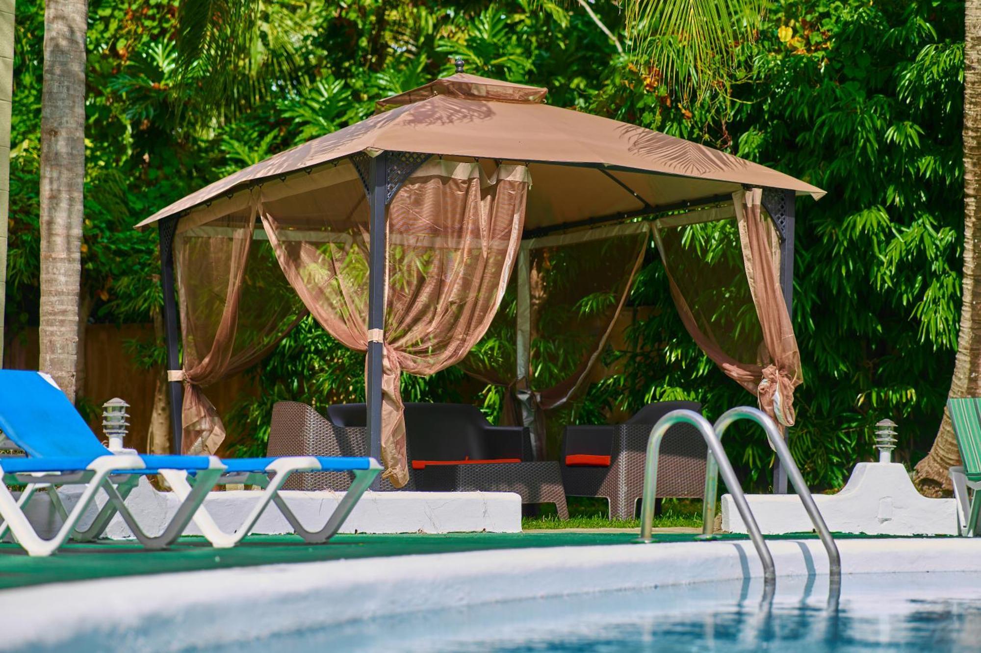 Sunbay Hotel Крайст Чърч Екстериор снимка