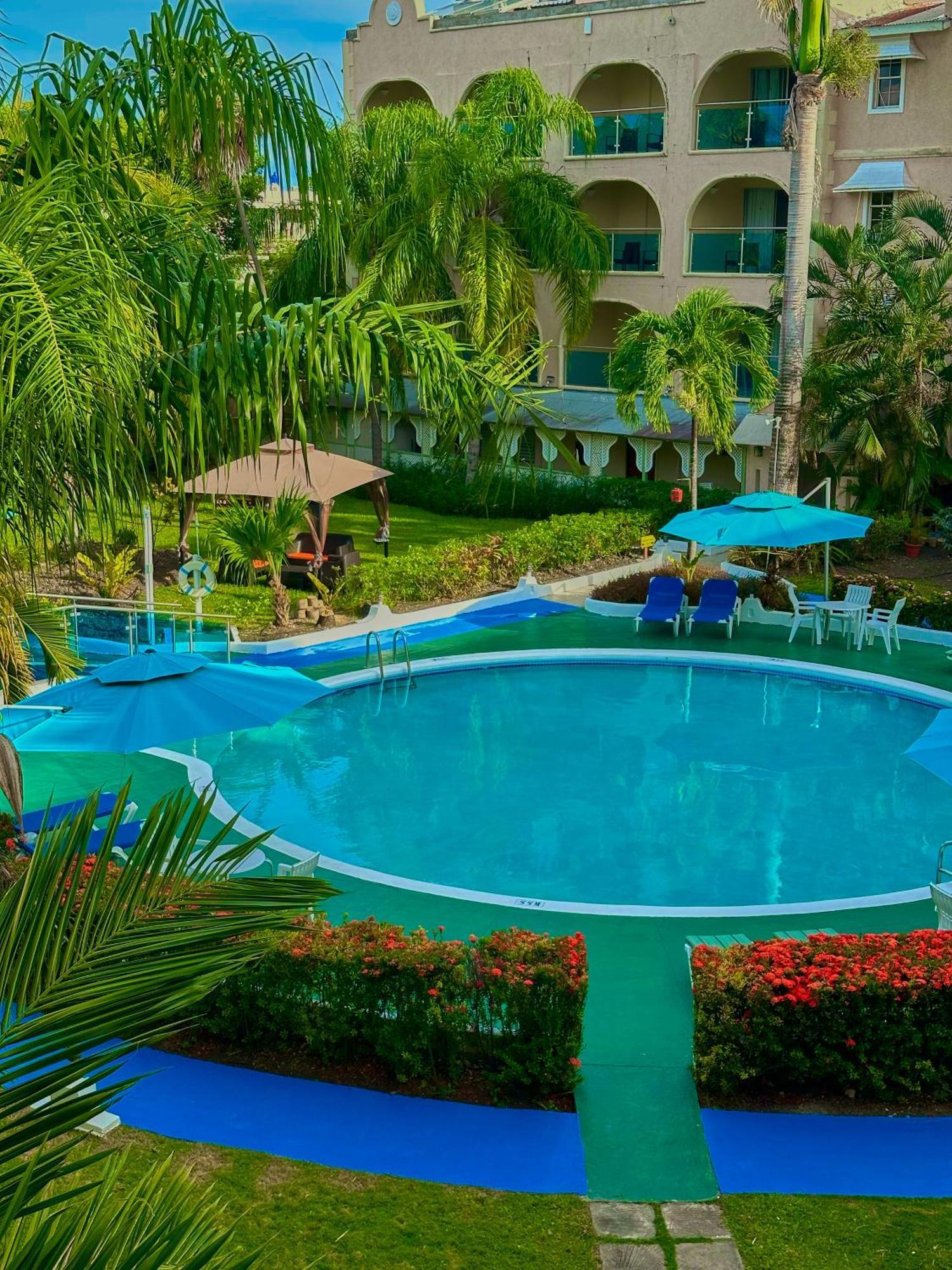 Sunbay Hotel Крайст Чърч Екстериор снимка