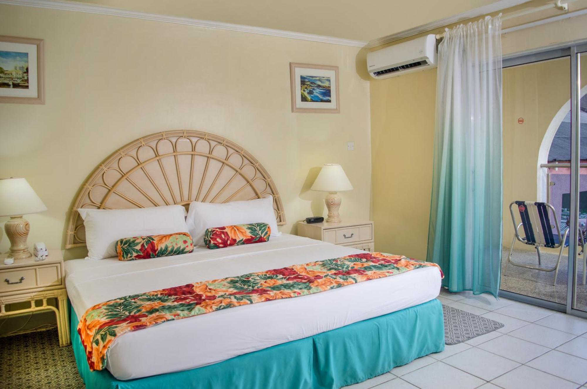Sunbay Hotel Крайст Чърч Екстериор снимка